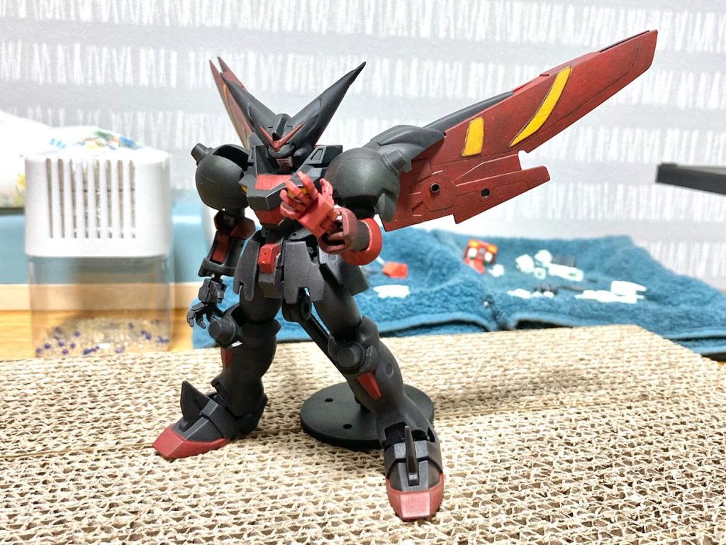 マントは展開状態で固定にダークネスフィンガーはピンク色に