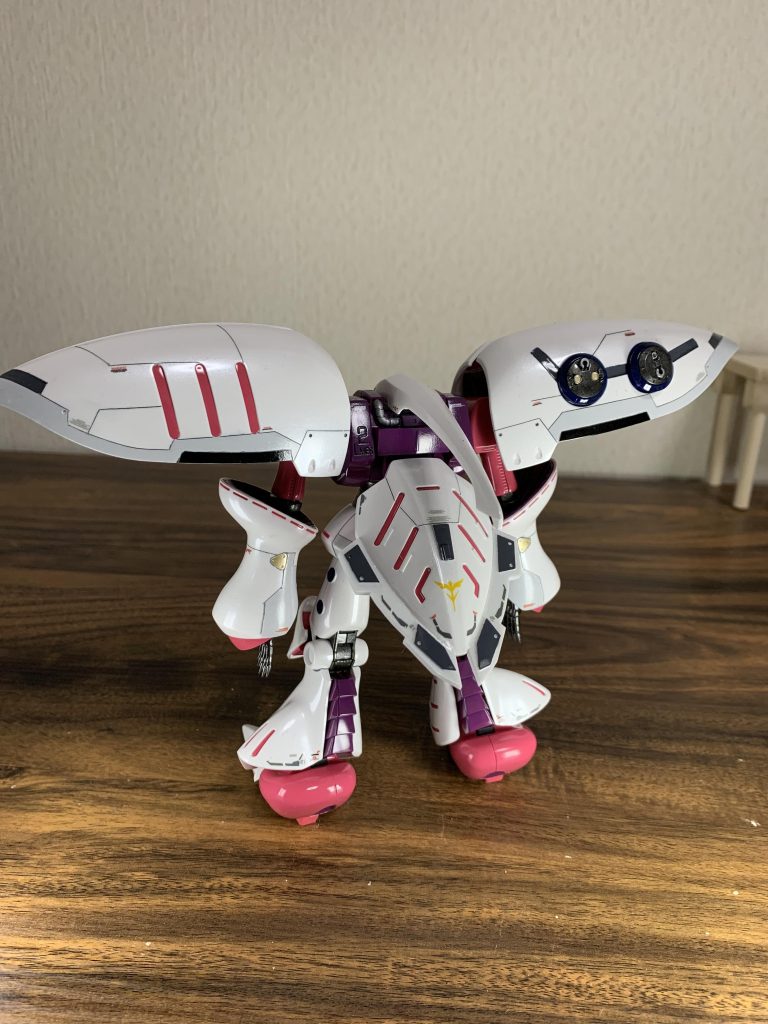 リアスカートは形状変更しました。今回は肩とリアスカートのみガッツリディテールを追加し、目線をそこに集めることを意識しました。それ以外の箇所はほぼディテールを入れないようにしました。