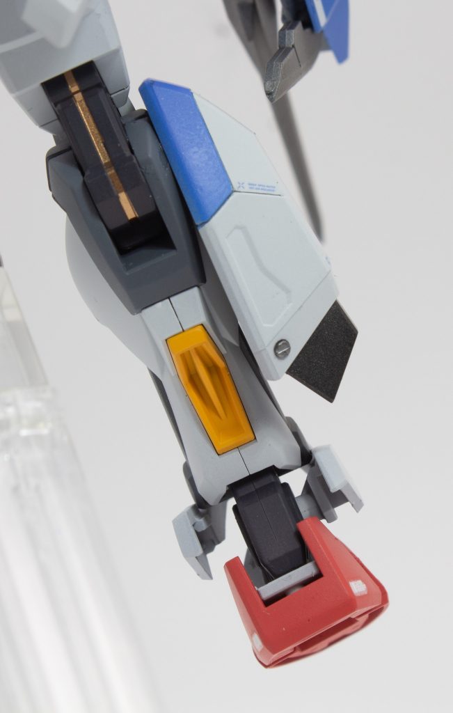 脛にはウィンダムのバーニアを使用。この画像は間接の塗り分け等結構情報量が多く気に入っています。