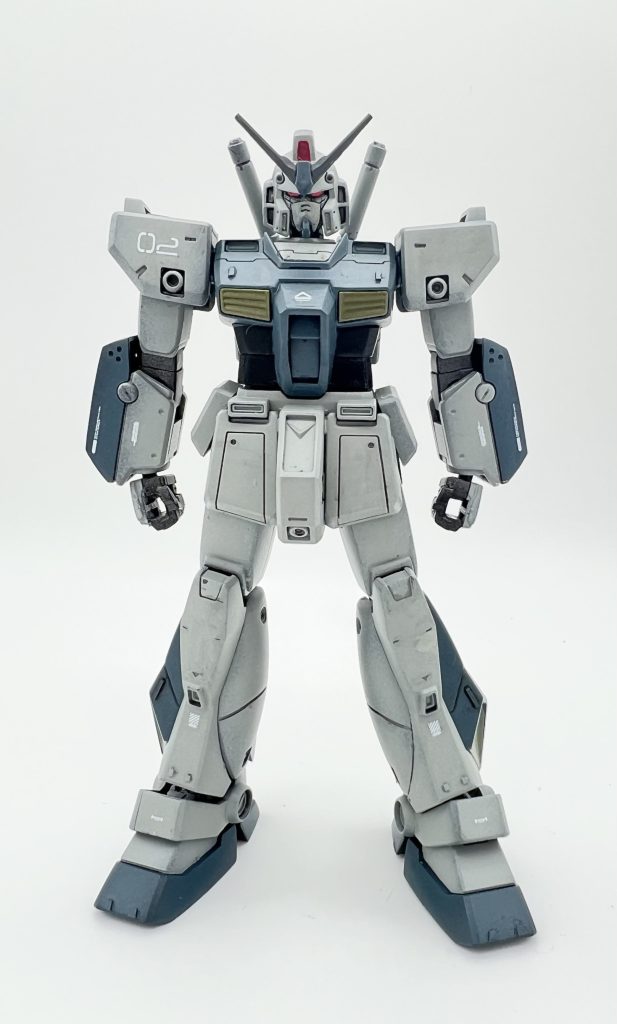 デカールは控えめコーションのみ。