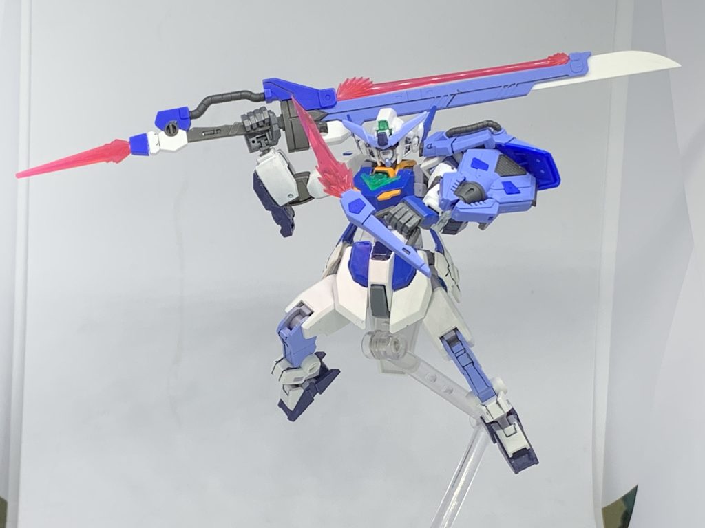 ソードシナスタジア。マイダスメッサーは外してブーメランにできます。こちらも肩はプラプラしないよう肩部を固定接着してネオジム接続です。