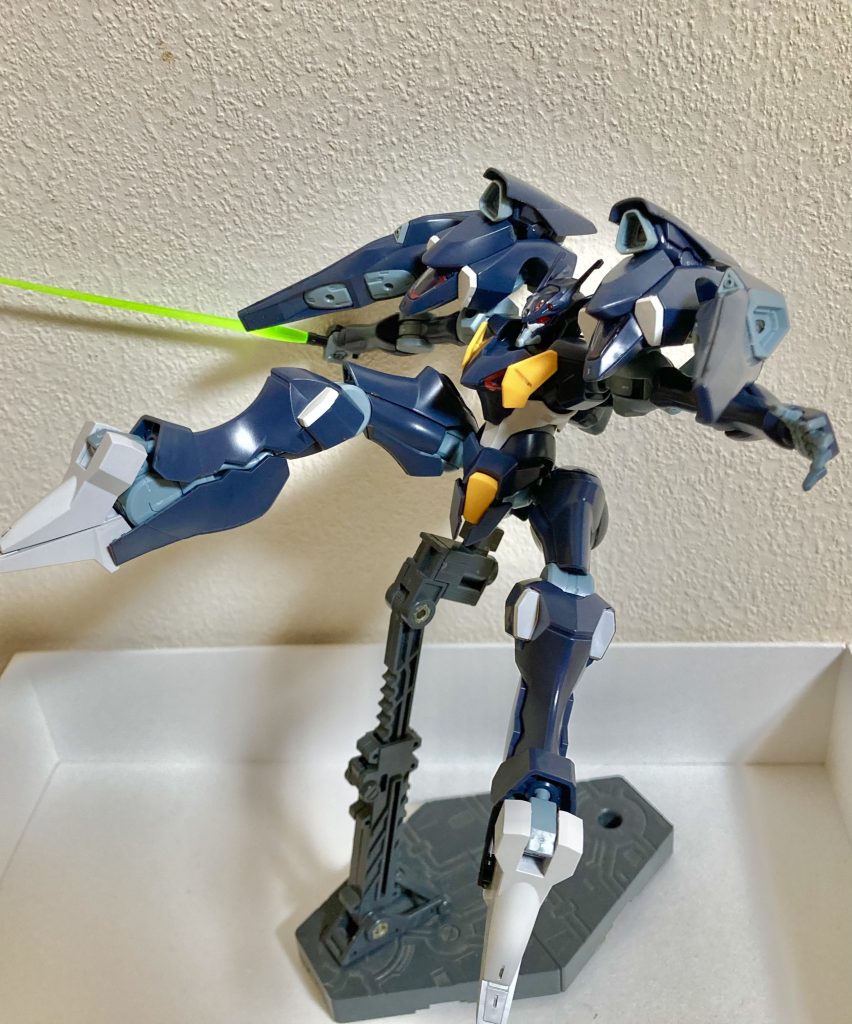 フロントアーマー小さいのでポージングの幅が広がって楽しいですね。