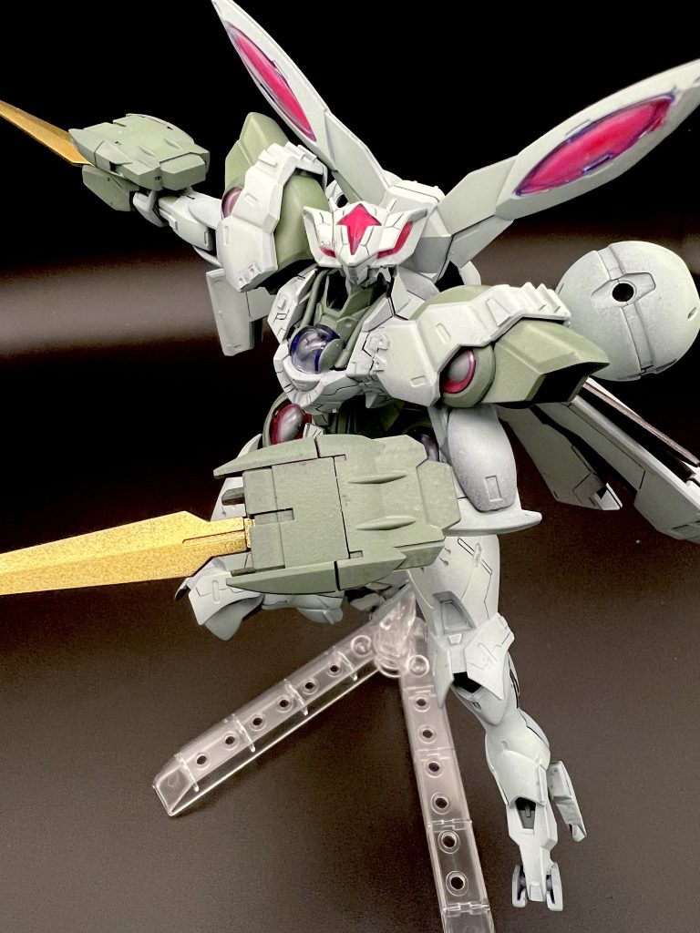 独特のフェイスですよねー。プロローグでセンサー部分が笑っているかのような表現になっていてゾッとしました。