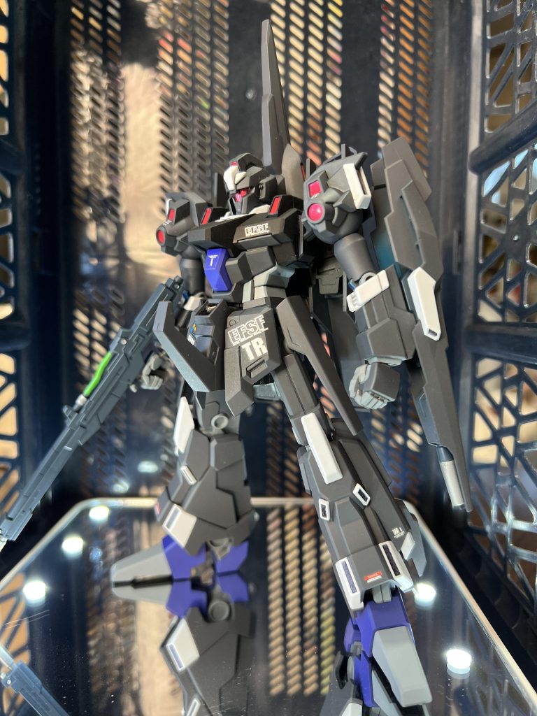 リゼル ロンドベル治安維持遊撃部隊–9枚目/制作者：真樹京介