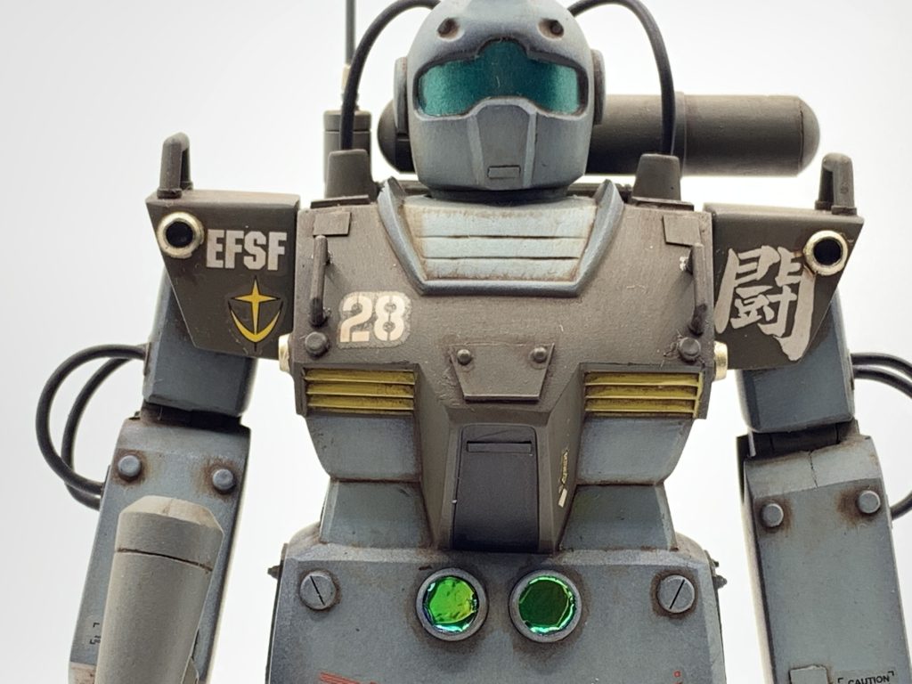 キットのままだと撫で肩なので、幅詰めしました。これでバランスがかなり変わると思います。