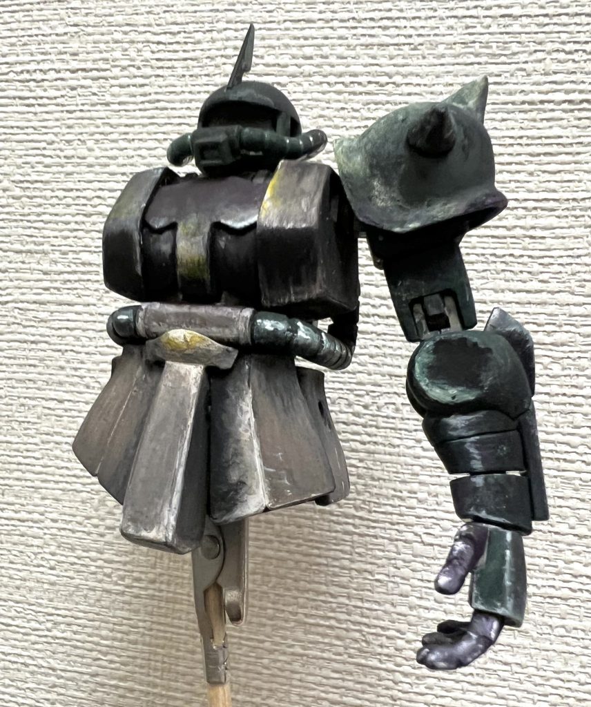 アクリルガッシュをペタペタ…