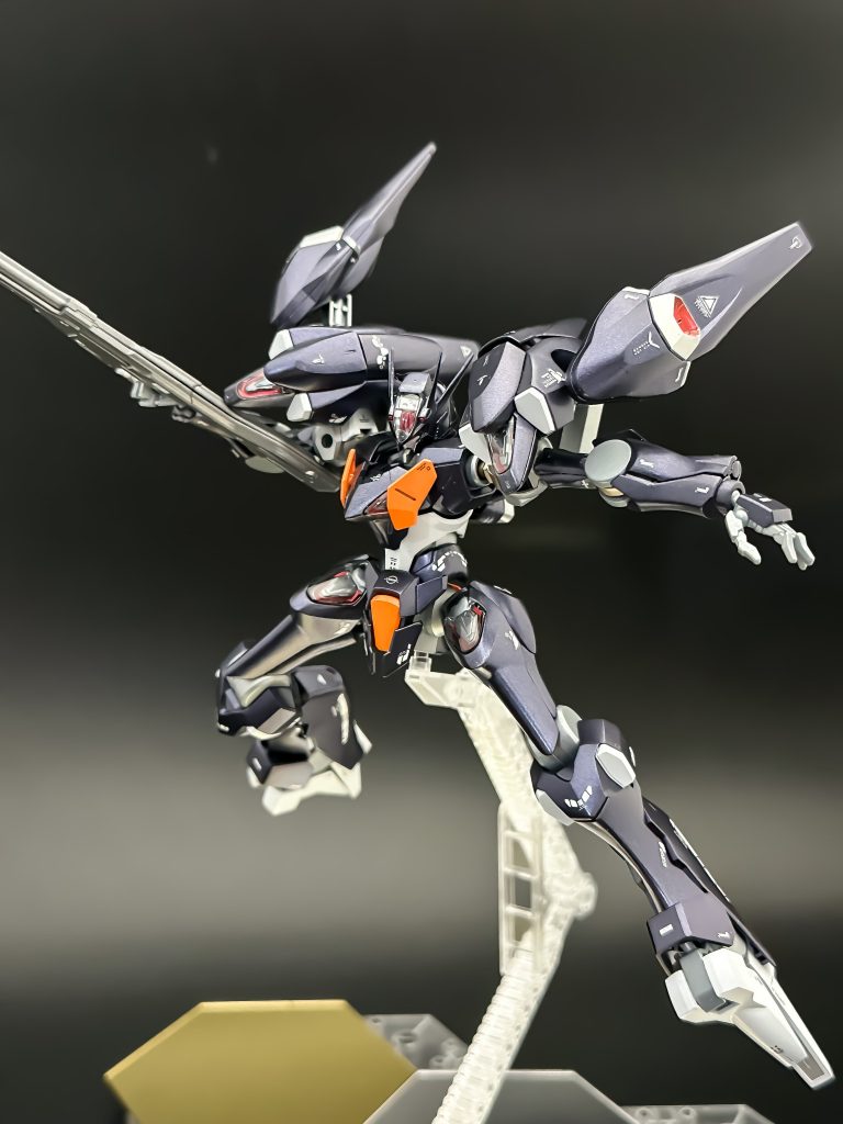 近日発売予定のディスプレイベースが発売されたらガンビットも浮かせてみたいですね。