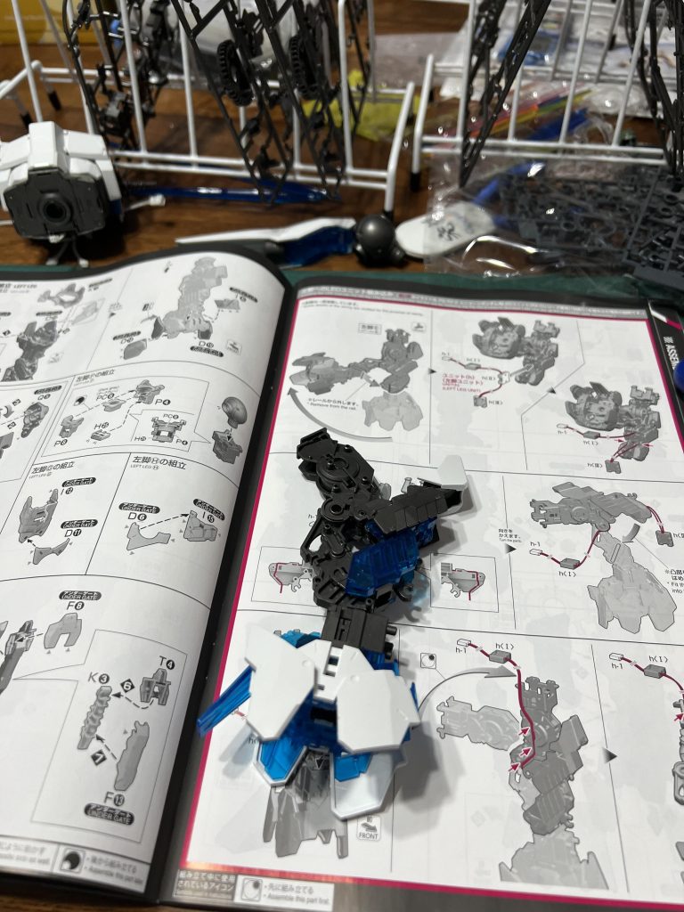 LEDキットを組み込みながらの作業になるので、普段より時間が掛かりました。