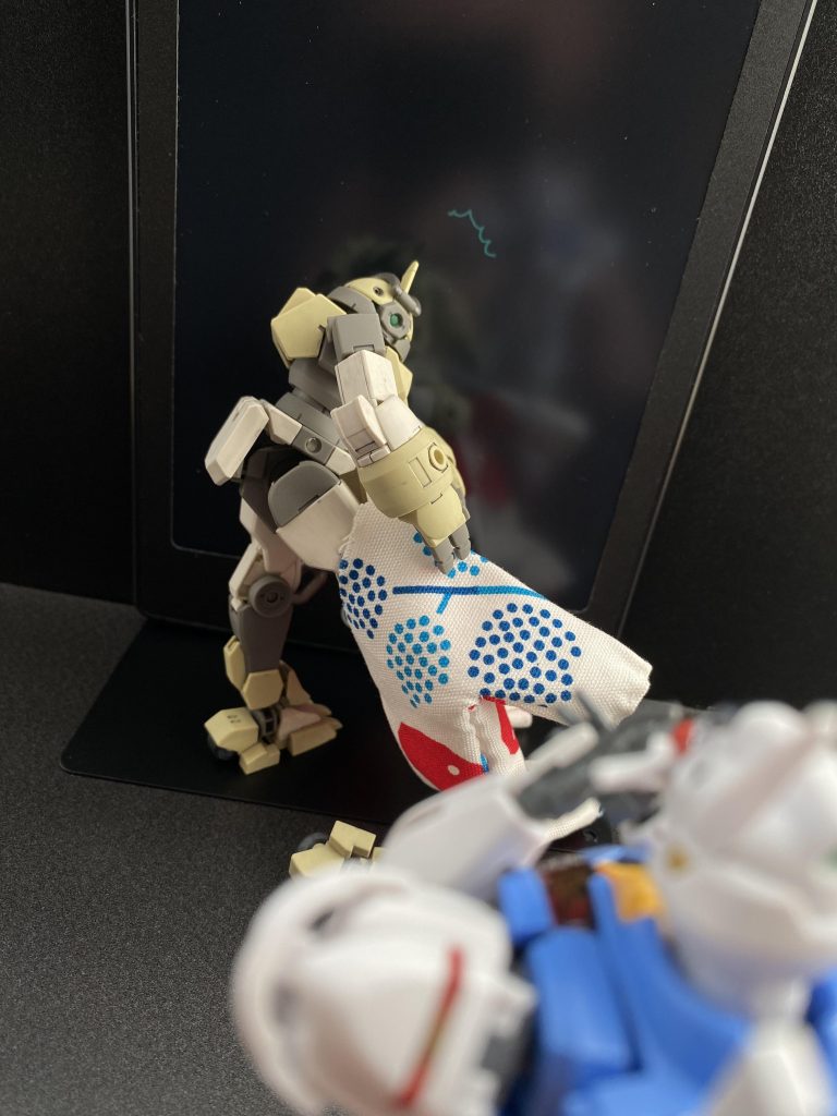 「えっ･･･」「あっ、･･･っ、な、なに見てんだ。コラ」