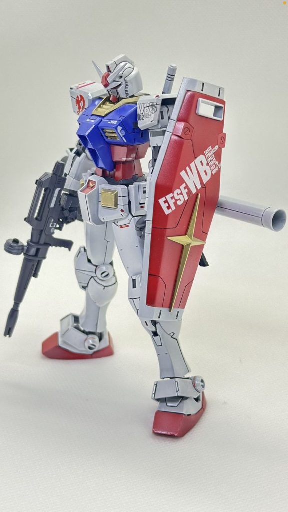 デカールはMGガンダムver3.0用を。ビヨグロのデカール売ってないんだもの…