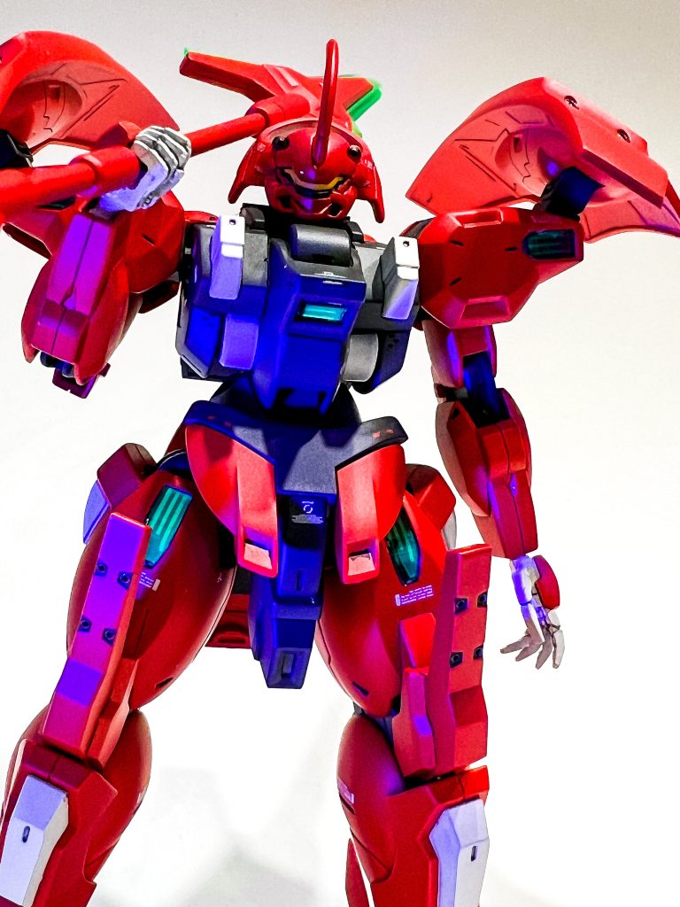 発光部分とブレード部は蛍光塗料で塗装UVライトで光ります。 