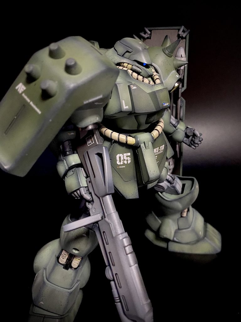 全く手は加えずに、どノーマルにて仕上げました。ただモノアイはLEDで発光できるようにしました。