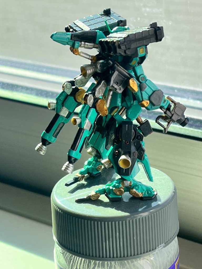 メインの塗装が終わったところです。イメージより明るくなり過ぎたので、ウェザリングがてらフィルタリングとドライブラシでトーンを落として完成です(o^^o)