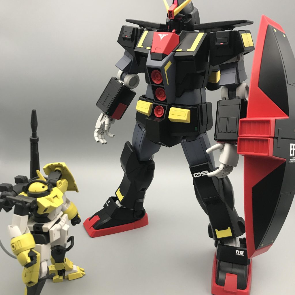 お約束のサイズ比較