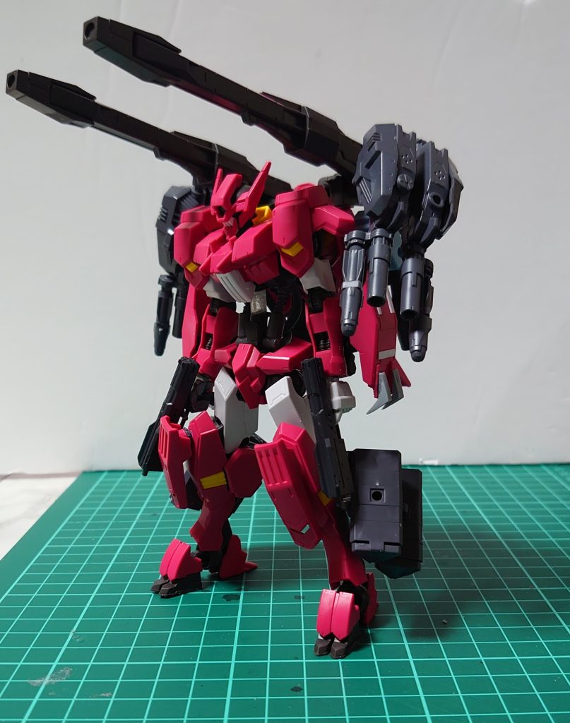 追加装備はm.s.gから何点か拝借して重火器使用に