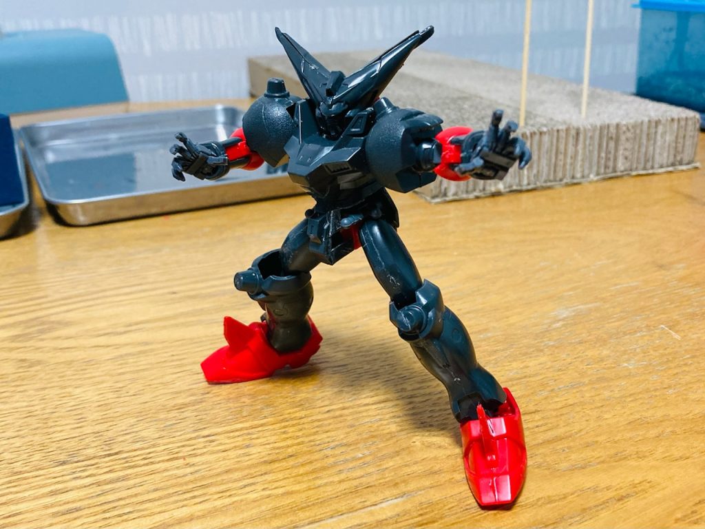 改修途中②肩パーツをいじって大胆なポージングが可能に↓そして↓