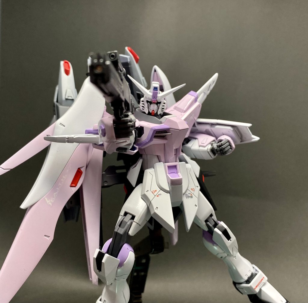 デスティニーガンダム（レイ・ザ・バレル専用機）–5枚目/制作者：ホムリリ