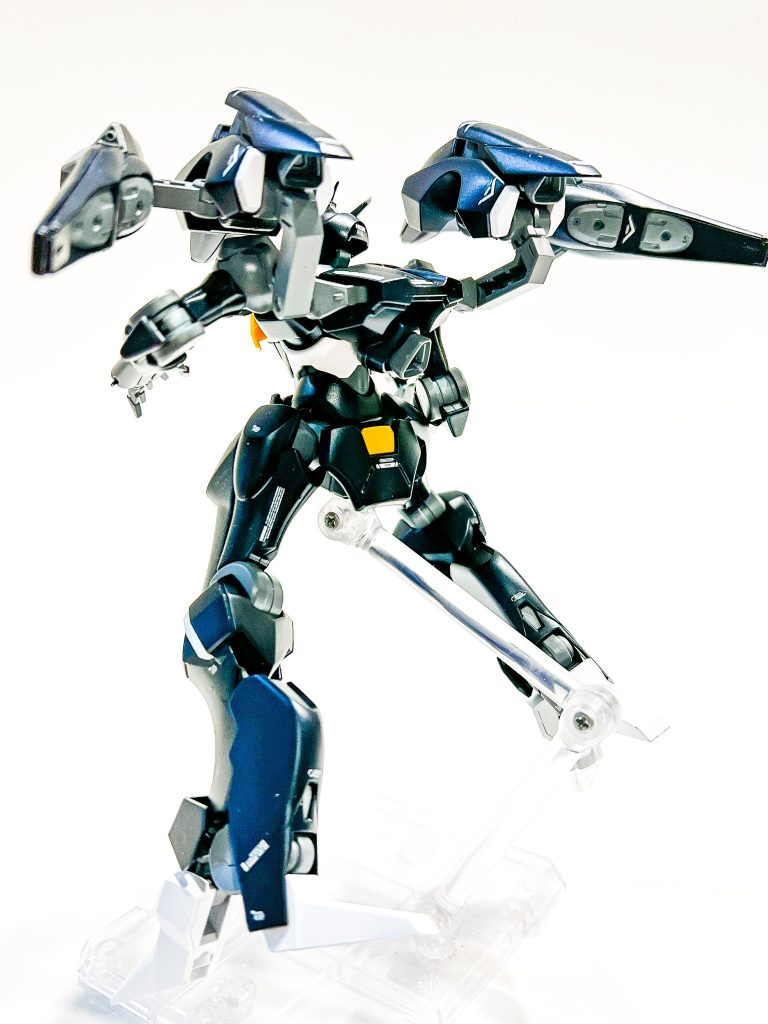 デカールして半艶消し仕上げ。