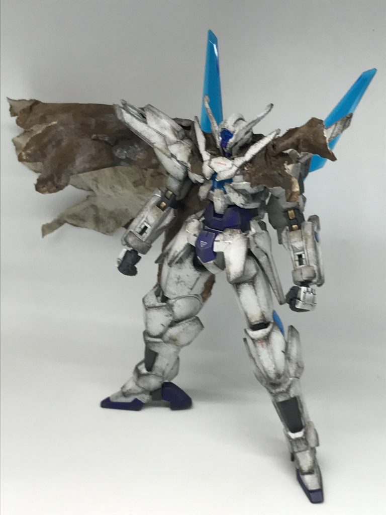 武器なし状態武器なんかいらねぇ…素手でやってやんよマント付けたら武器なくても強そうに見える…パンチ 威力2500 射程1 必要気力110