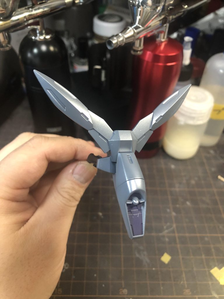 シールマスキングで塗り分けしました⭐️あと最近の充電式エアブラシは中々の高性能なのでオススメです！気軽に塗装が楽しめます😋