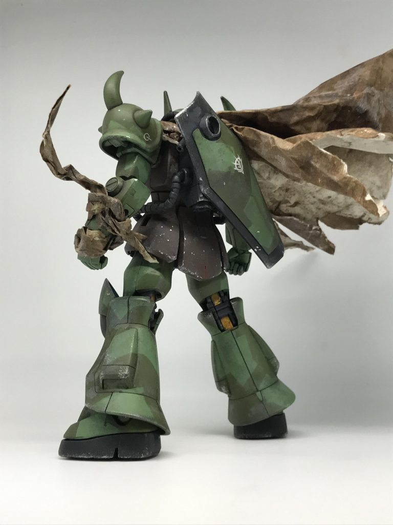 後ろ姿は相変わらずカッコ良い後ろ姿をサムネにした方が良かったかも