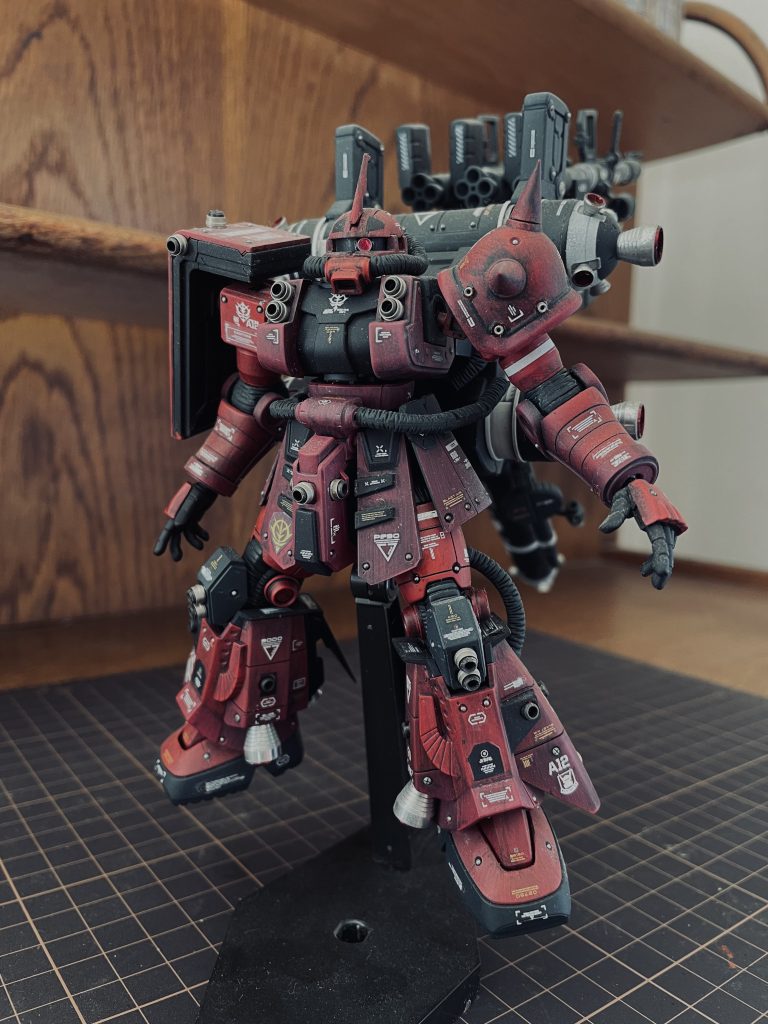 サンダーボルトの世界観をイメージして暗めに全塗装＋ウェザリングしています。メタルパーツてんこ盛り・スジボリは控え目です。