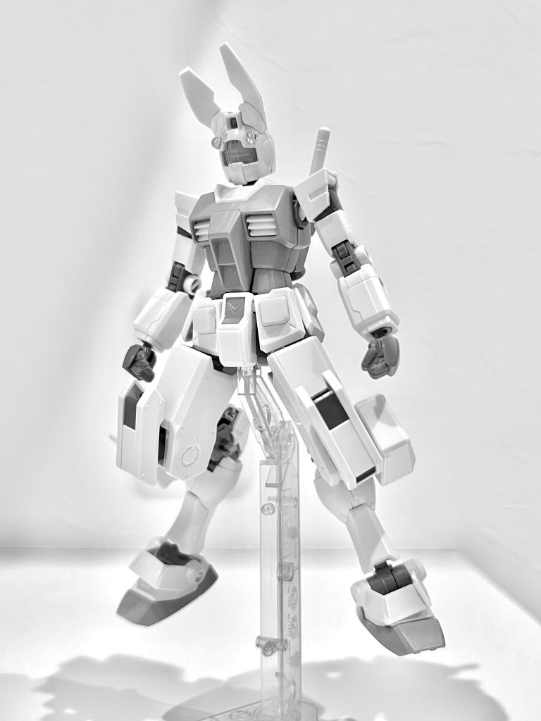 ケモノ感を出すために太ももをデカく、逆関節感を出してみました。ジャンクになっていたメイレスレイキが役に立ちました。