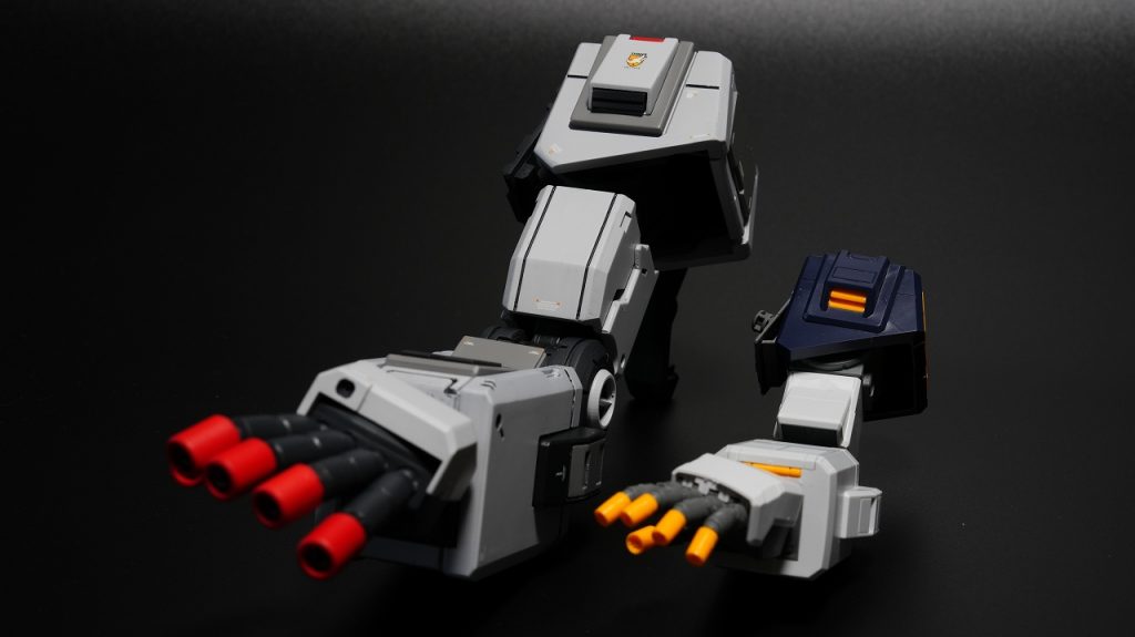 1/144とのサイズ比較。