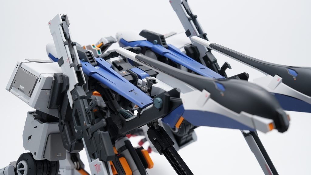 1/144ではキット化されたのですが1/100はサイズ的になかなか難しそうですよね。だからこそ作る意義がありました。