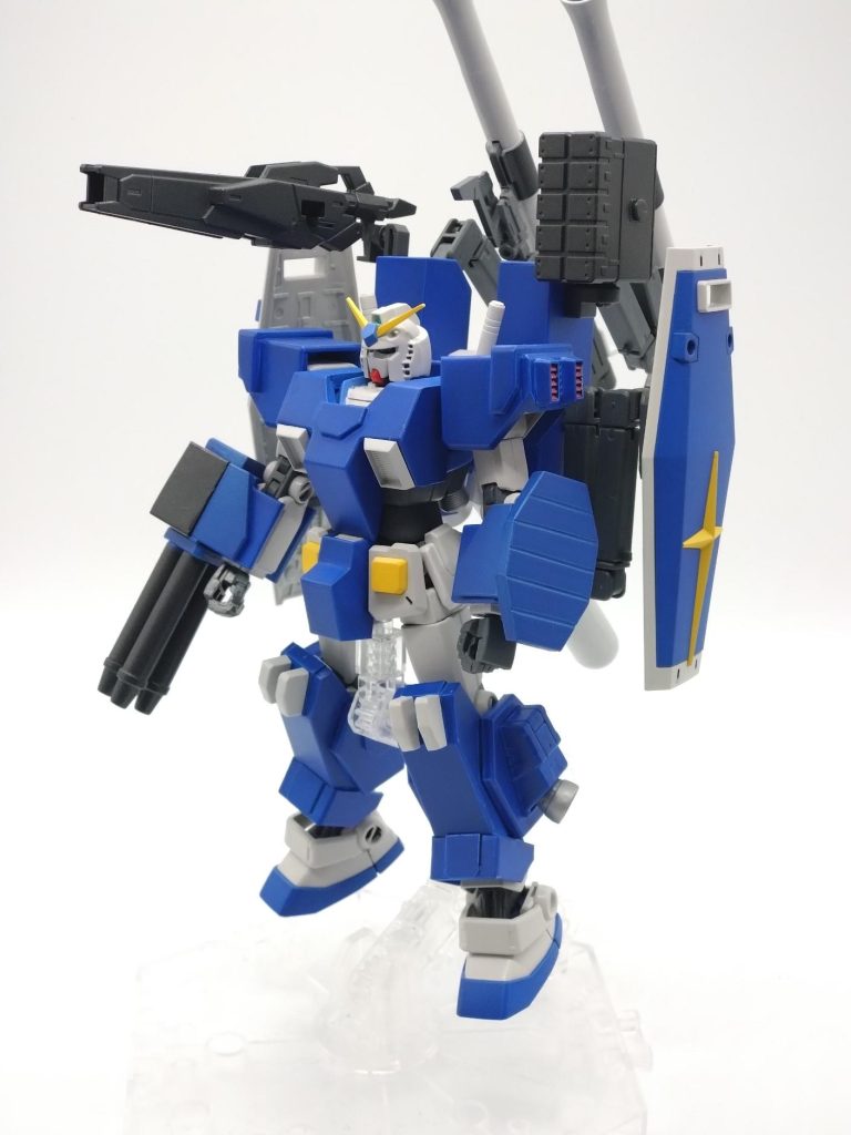 終戦後、ジオン残党狩りとしてオーガスタ基地から引っ張り出され実戦用に強化された姿。ガンダムのフルアーマープランを流用し、火力、装甲、出力の向上が行われている。