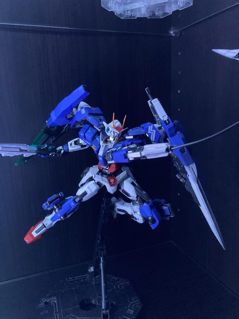 【ダブルオーガンダム セブンソード/G】GNソードⅢを含めてセブンソードってことなのかな🤔外伝かなんかに登場した奴っぽいので、よく分からない💦