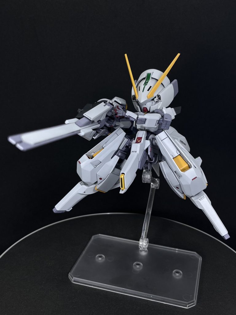 HGの関節がすべて活きているので、ポージングは自在です。