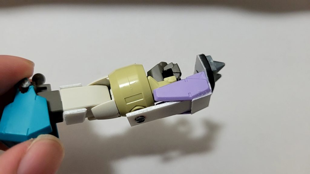 べギルベウのパーツやプラバンなどでシュツルムガルスのシールドのようなものを作成