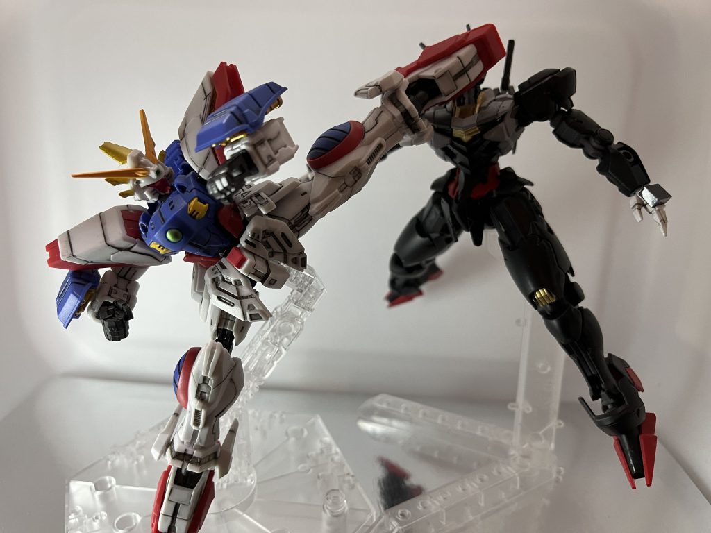 スレッタ『立派に卒業したら故郷に学校を作りたいなって…ドモン『答えろっ!もうゴングが鳴っているというならこちらも容赦はしないっ!