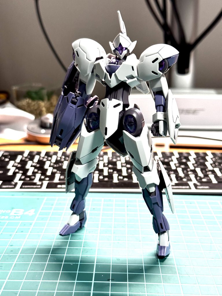 墨入れしつつ組み上げた状態この時点でかなり格好良いプロポーションだと思います。