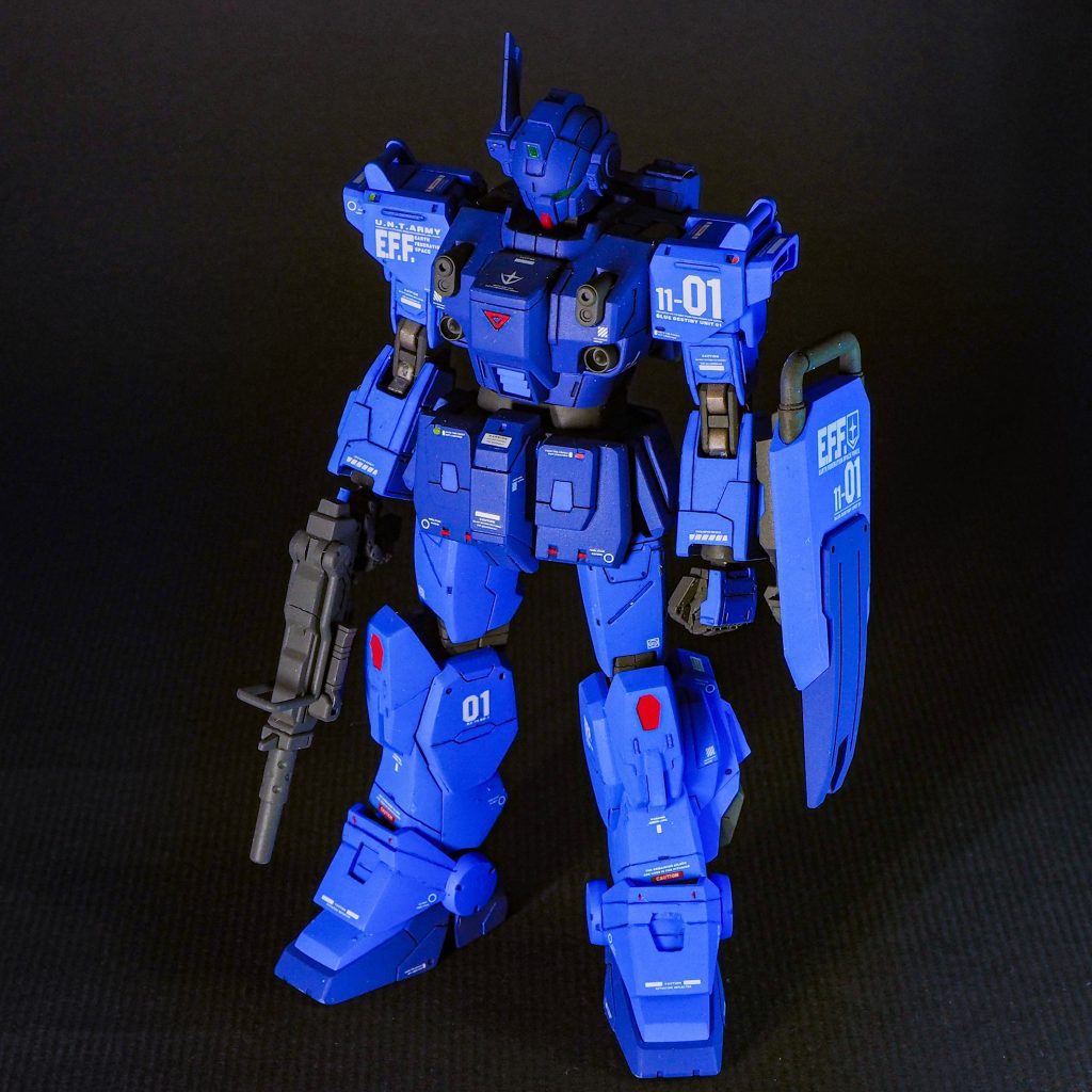 特に下半身がドッシリした印象ですので、これのイメチェンをメインに工作しました。