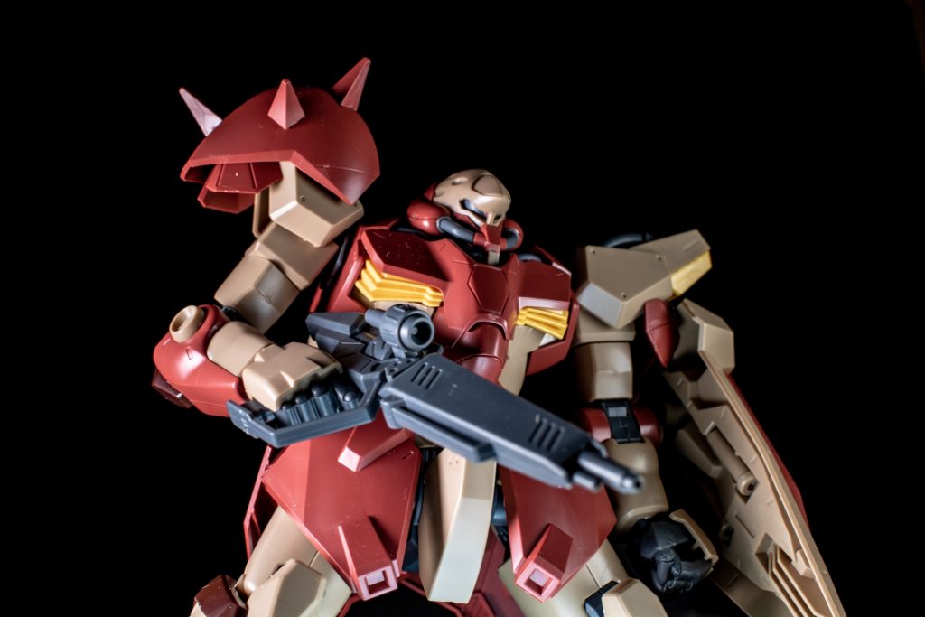 デカい…なんこれこんなに大きいMSなの…ウソでしょ。この謎に包まれた巨大MSについて、皆んなで観察してみよう。