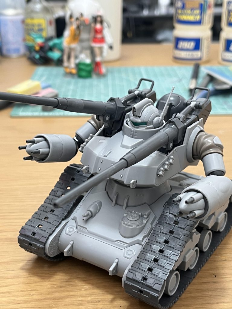 素組みでコレなのでスミ入れするだけでめちゃかっちょいいので全人類に作ってほしいですね。