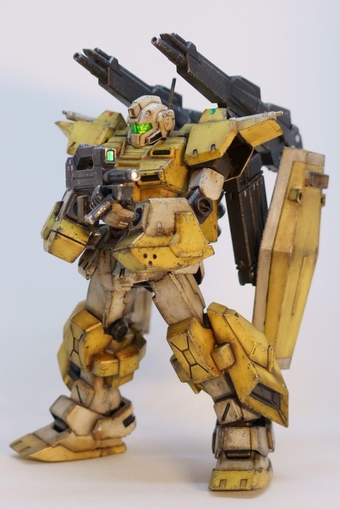 joeさんのウェザリングに倣ってやってみたものの、ヴァッフでチッピングの難しさを感じたはずなのに、またしても汚しすぎ。スポンジだと粒が大きすぎる感じがしたから、歯ブラシとか色んなものを試した記憶がある💦