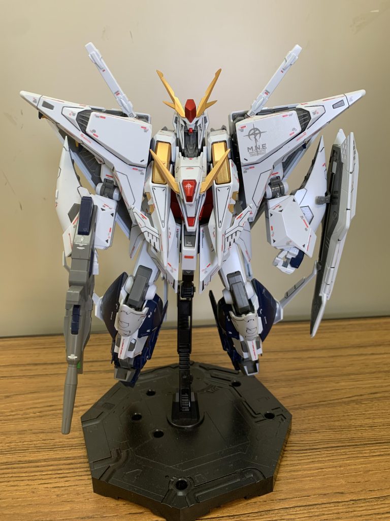 この逆三角形の上半身とゴツい下半身が好きですね 