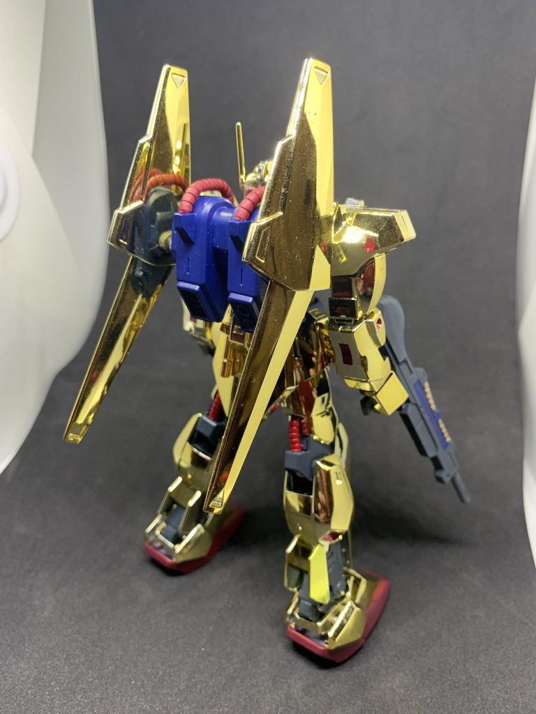 どうしてもメッキの色ムラは出てしまうけれど、この表現は塗装できないので好き。