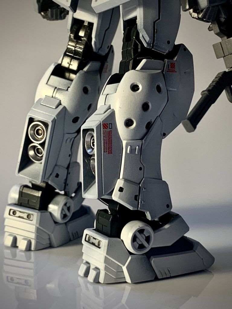 個人的に最高な部位は足ですね。ジムスナイパーIIの足が好みだったのでこの足は素晴らしい。