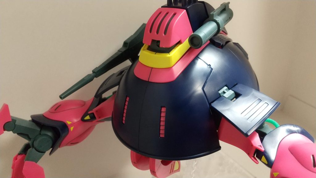 MA形態、というかそもそもがMA扱いのようなのでこっちが本来の姿なんでしょうね。