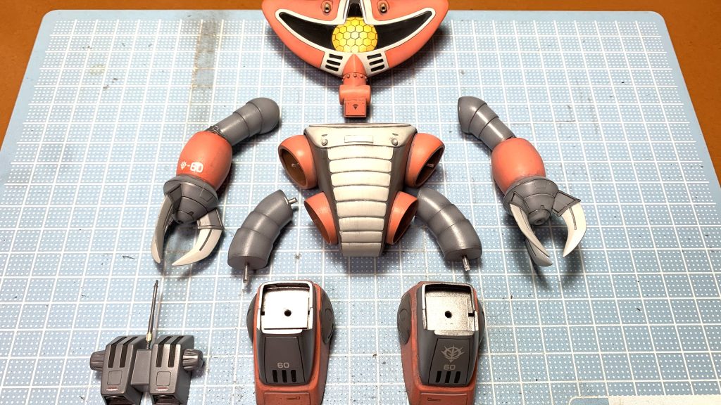 塗装が完了したところ。この後組み上げて完成です。