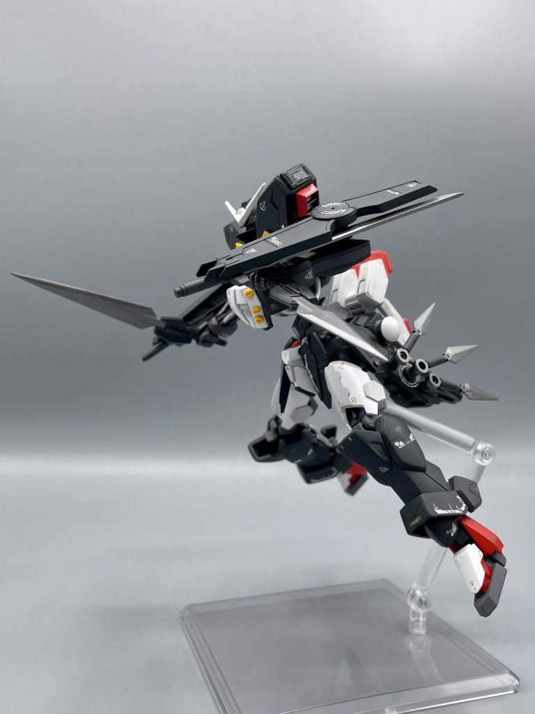 企画名にもあるように、OO要素を組み込みたいと思い、アンテナブレードをエクシアに、更にGNソード大小を装備しました！これにより、セブンソードを装備させることができました✨