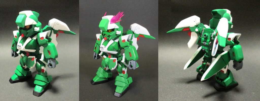 CSクロスボーンガンダムX1をベースに、プラ板とかパテとかで整形して作りました。肩アーマーは元キットからの改造に失敗した&変形したときの干渉の関係でプラ板で自作。背中のバインダーは旧キットのV2バスターガンダムから。胸の髑髏はスカルウェポンの武器から切り取ってきました。