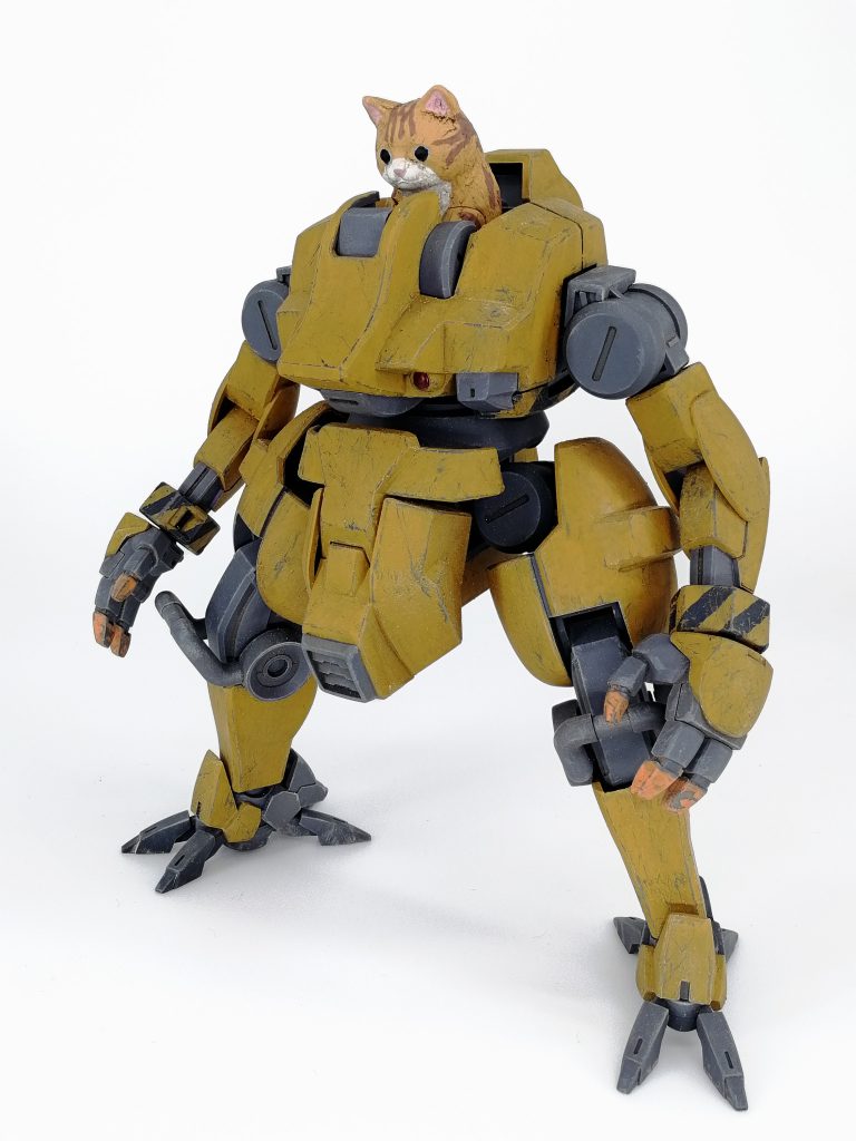 いつもより砂感強めに汚し。雑に踏んで乗られるので左胸の上面と左下腕の内側の剥がれが激しい。