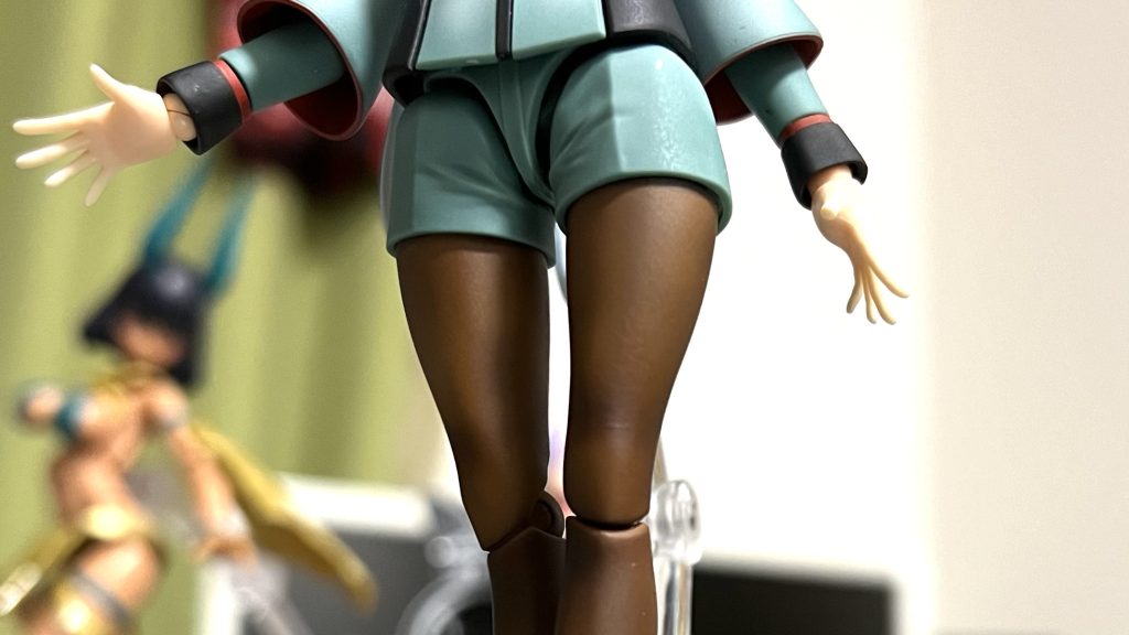 『パンストの色はスト2の春麗のブラウン』と義務教育で教わって来たので、学んだ通りに塗りました。