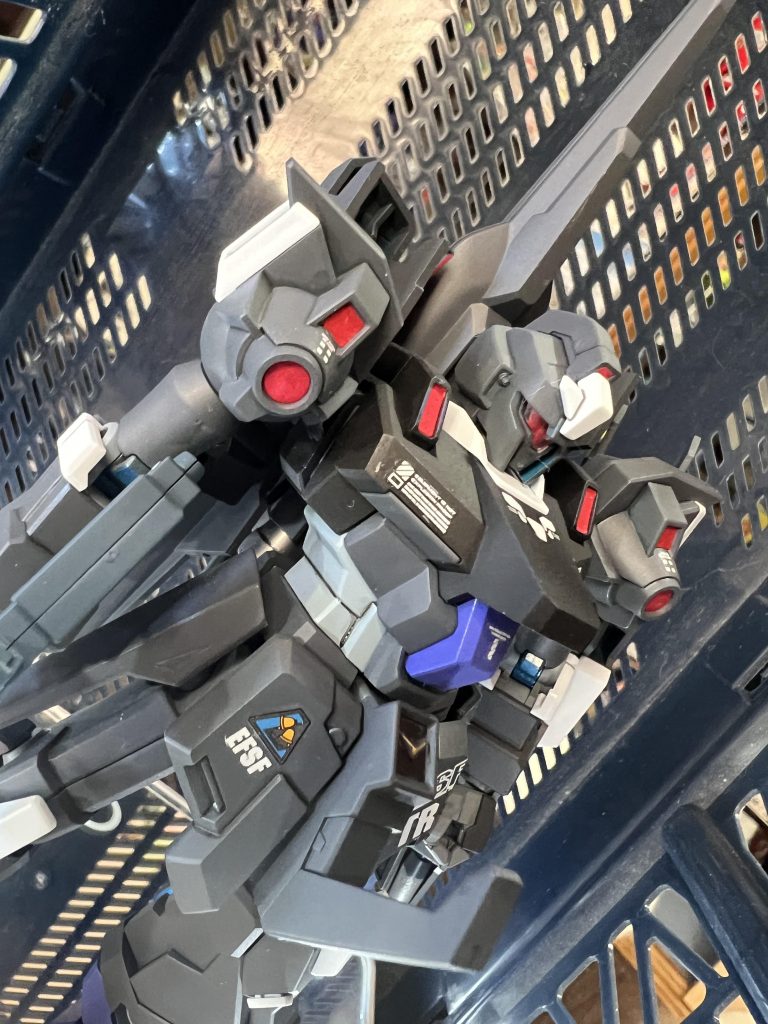 リゼル ロンドベル治安維持遊撃部隊–4枚目/制作者：真樹京介