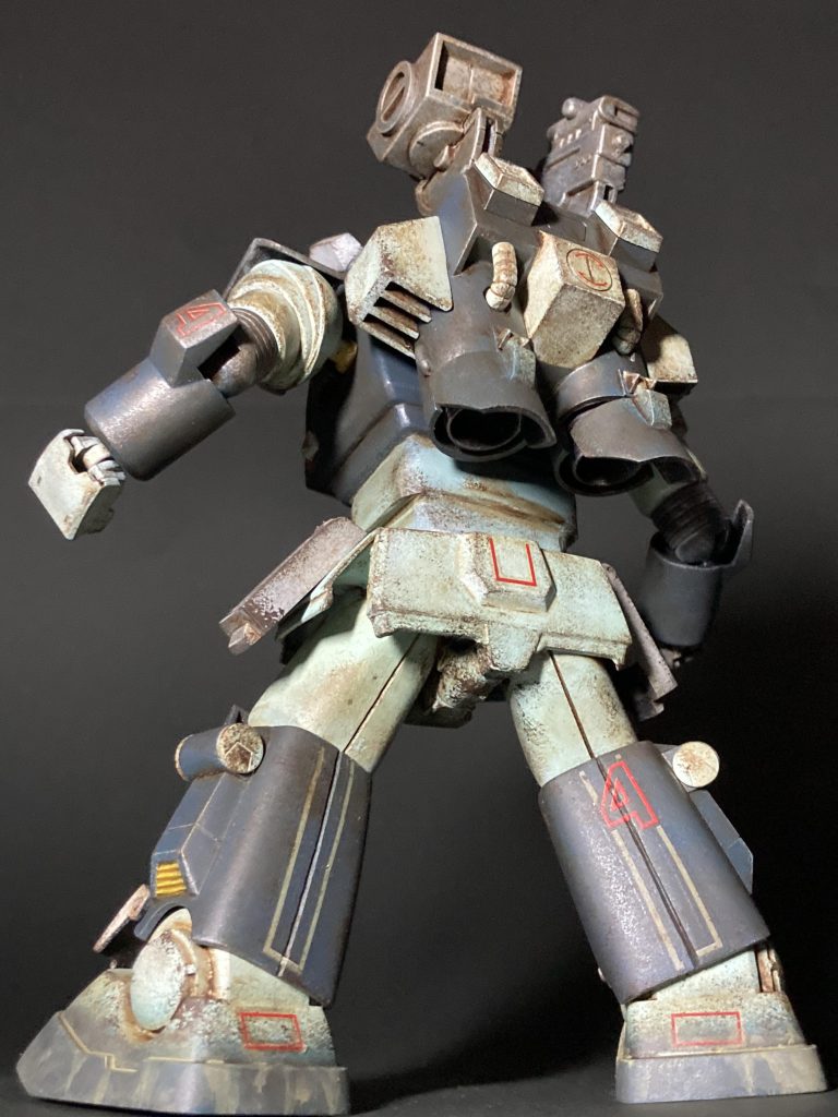 背部バックパックの形がかなり独特で入り組んでいて塗装が難しかったです💦